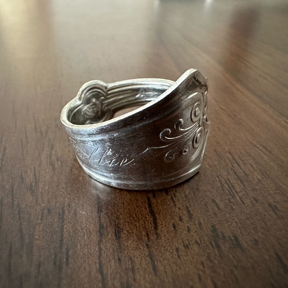 “Robbie” Spoon Ring - Picture 5 of 15